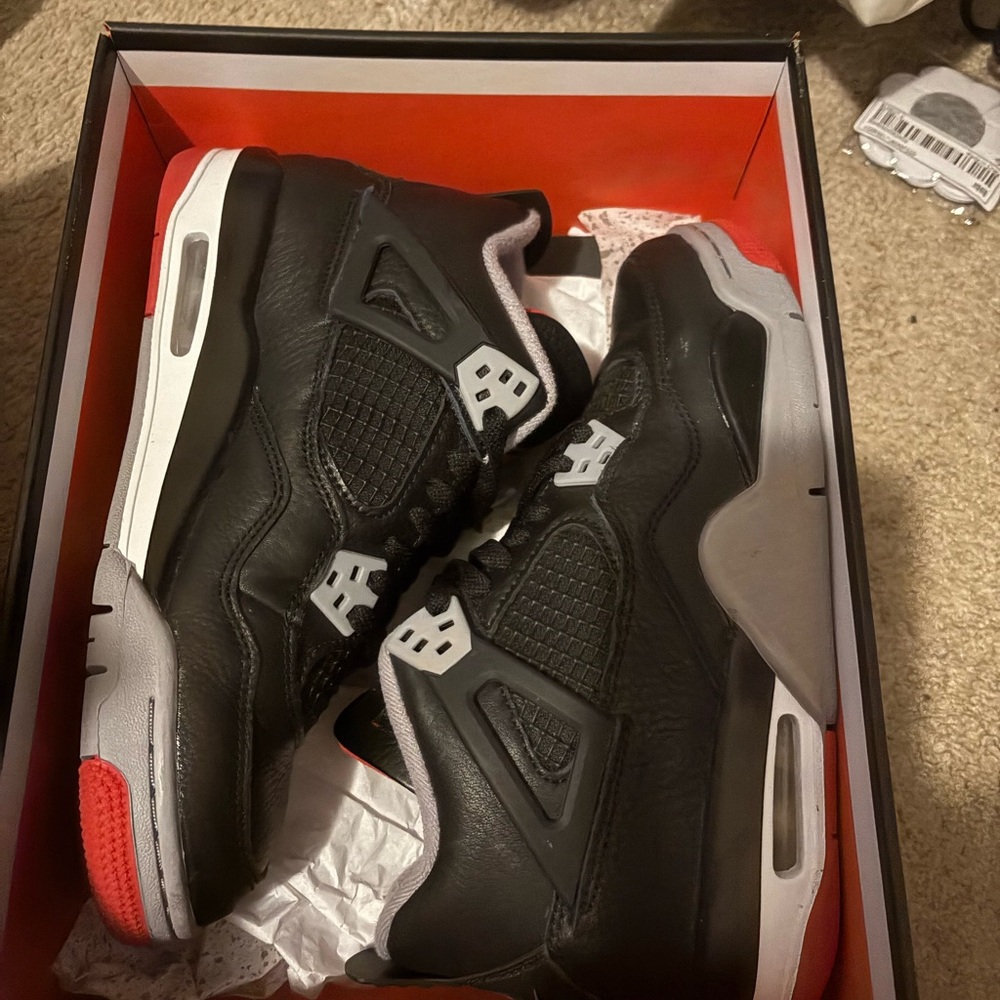 Jordan Men's Black and Red Sneakers